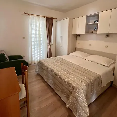 Emilija Apartament *
