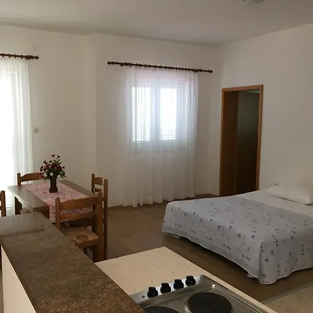 Emilija Apartament