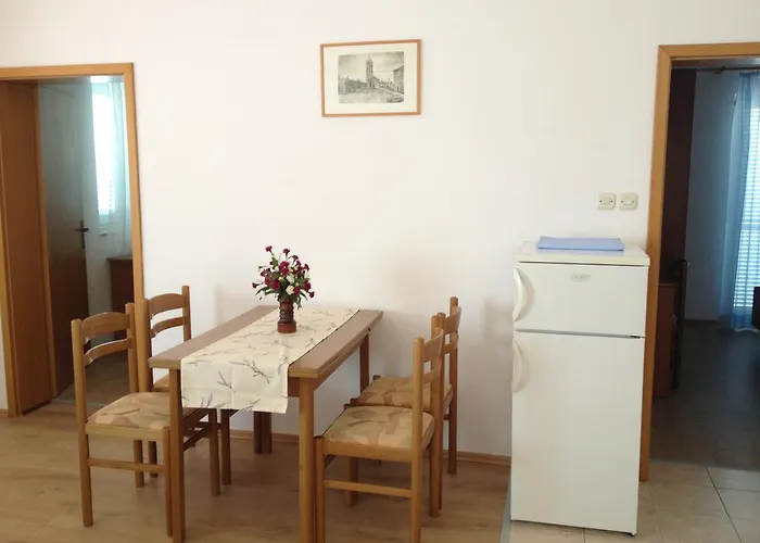 Apartment Emilija Supetarska Draga